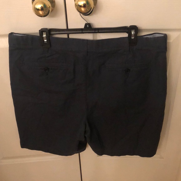 Men’s shorts - Picture 2 of 3